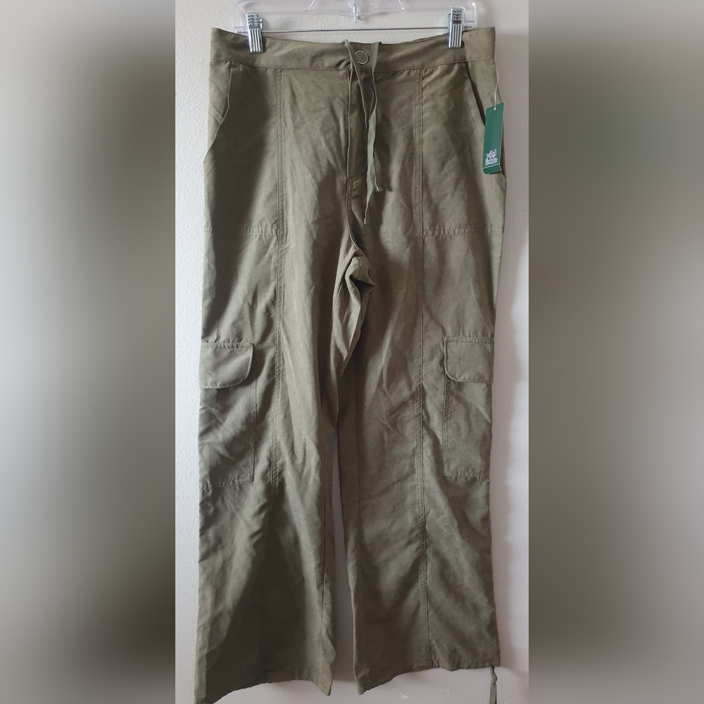 Wild Fable Cargo Pants Womens M,Olive Green Drawstring Waist Hems.